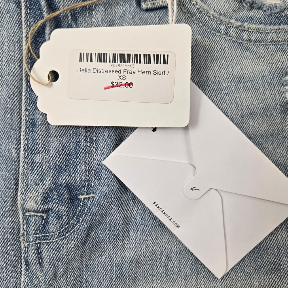 NWT KanCan Bella Denim Skirt Ripped Distressed Fray Hem Light Wash size XS - Picture 6 of 13